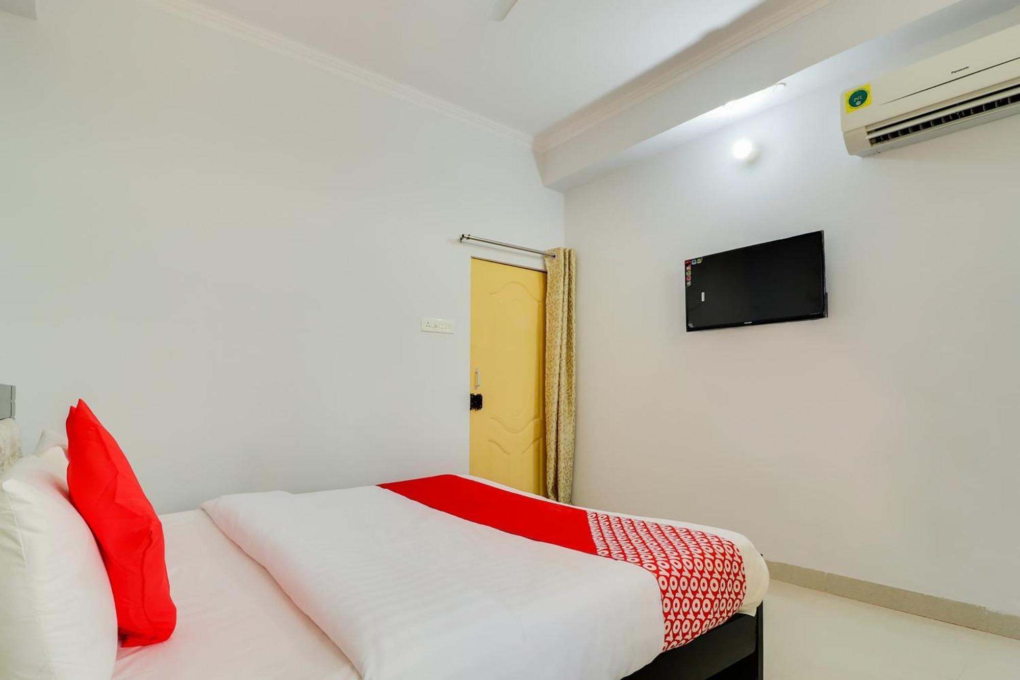 Hotel O Vgs Chinhat Exterior photo